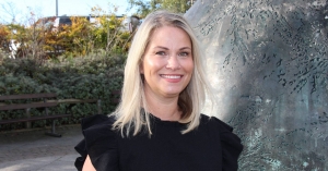 "Am I going to die?": Nurse urges women to get checked after breast cancer diagnosis