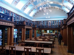 History Wardrobe Returns With We Love Laura!